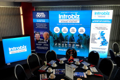 Introbiz-PIXLIPGO-by-Clip-Lightbox